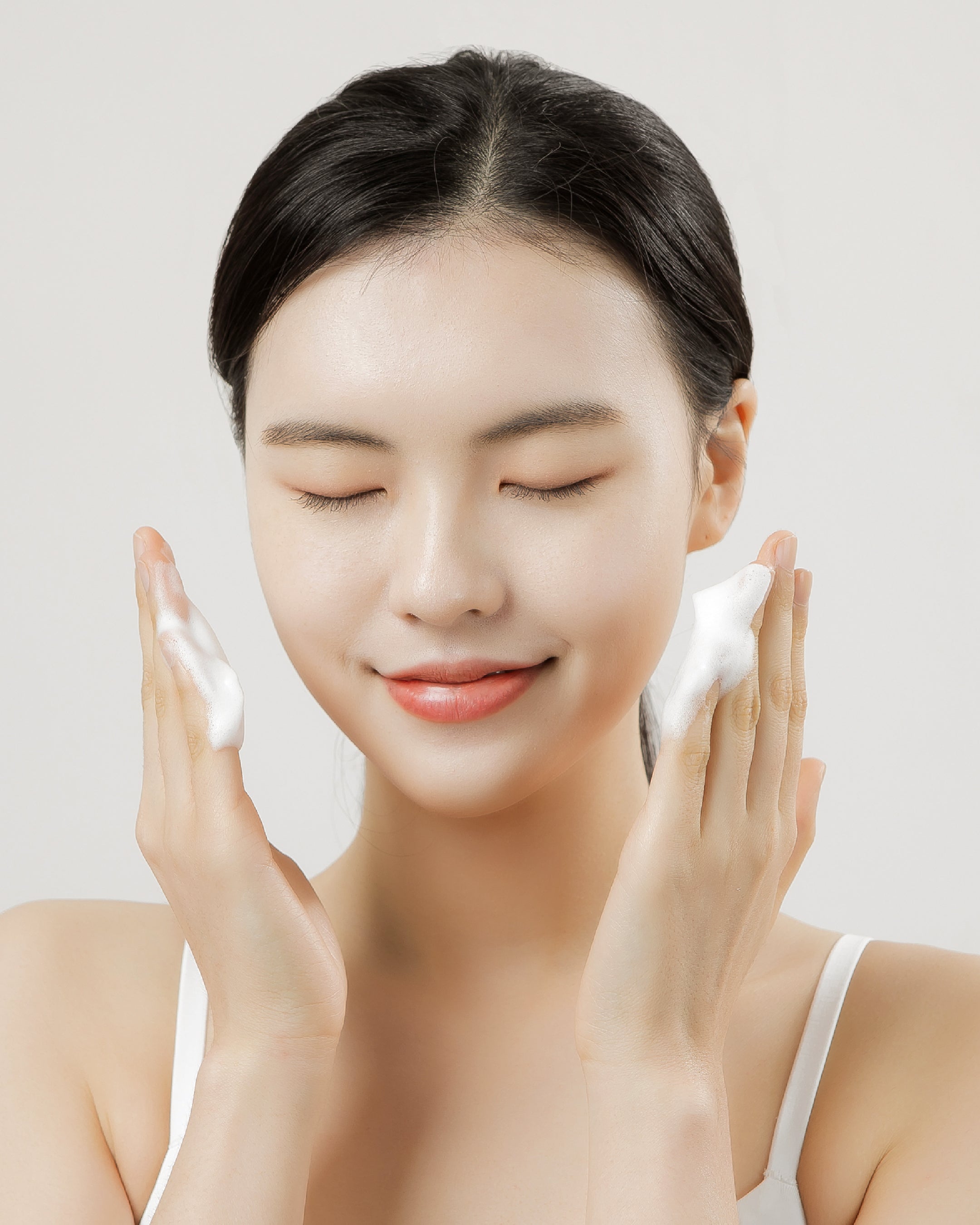 Mixsoon - Centella Cleansing Foam - Salisilik Asitli Gözenek Karşıtı ve Yatıştırıcı Temizleyici (150 mL)